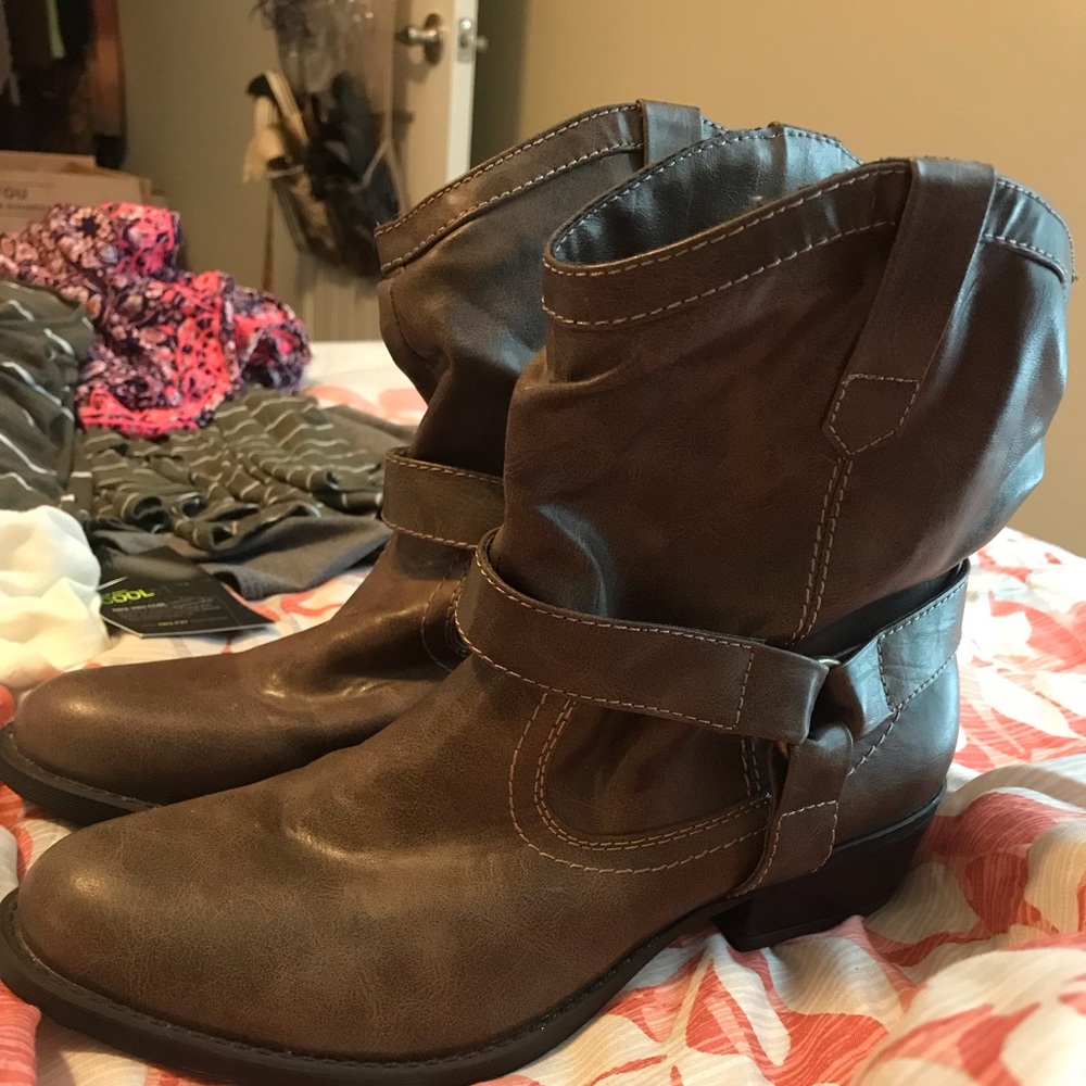 Booties - Picture 3 of 3